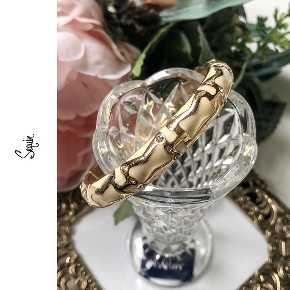 🌷🎉HP🎉SEQUIN Brand Hinge Enamel Bangle - Picture 3 of 8